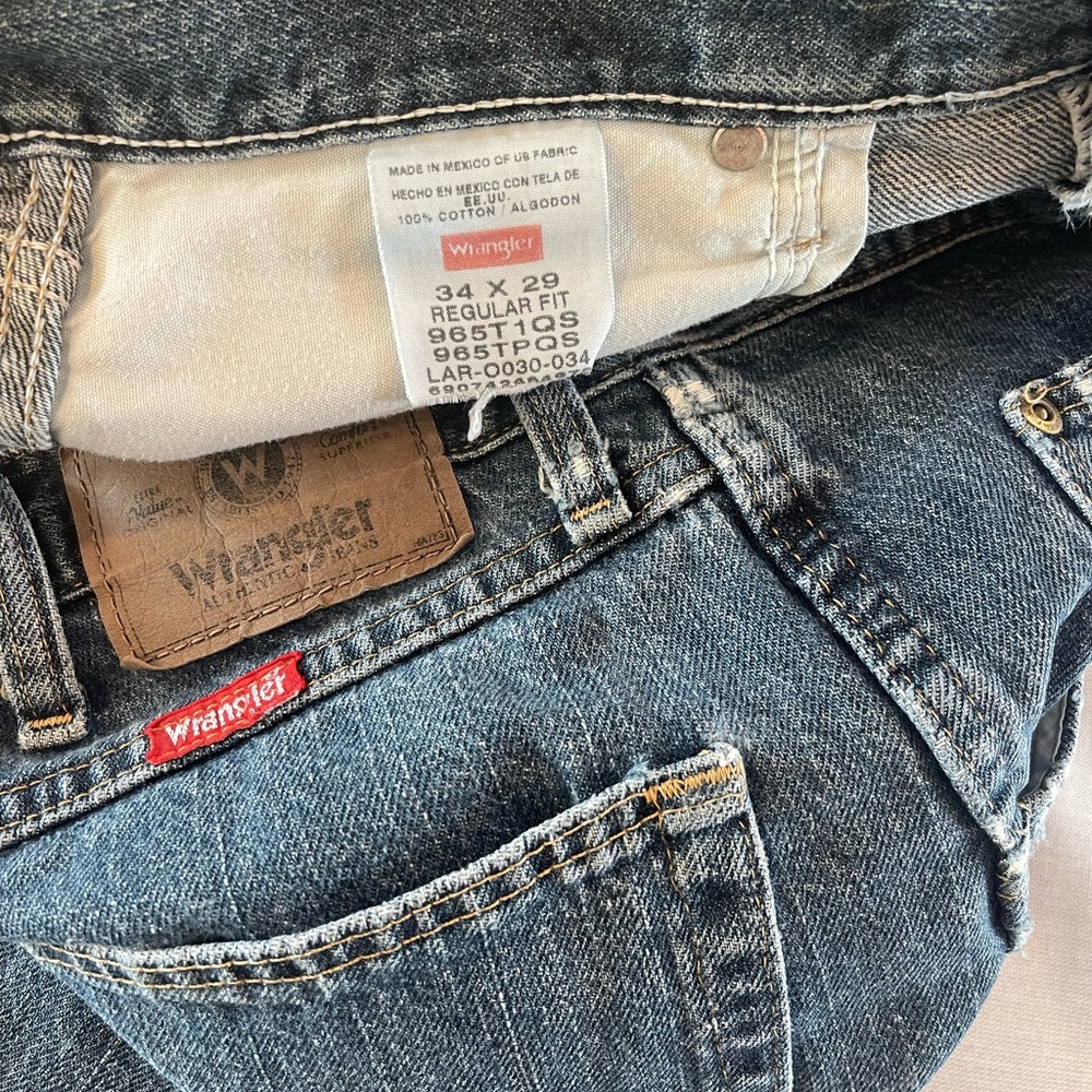 Wrangler Men's Regular Fit Jeans 34x29 Pockets 100%Cotton Blue Distressed - Picture 7 of 7